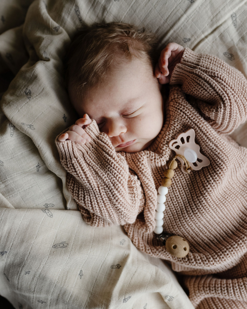 Lucky Symmentrical Silicone Pacifier (Sage/Silver Gray)